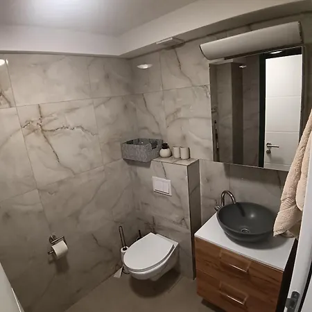 Saya *